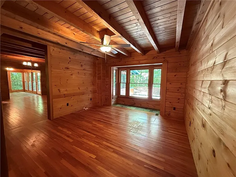 2405 Mountain Rd — Photo 9