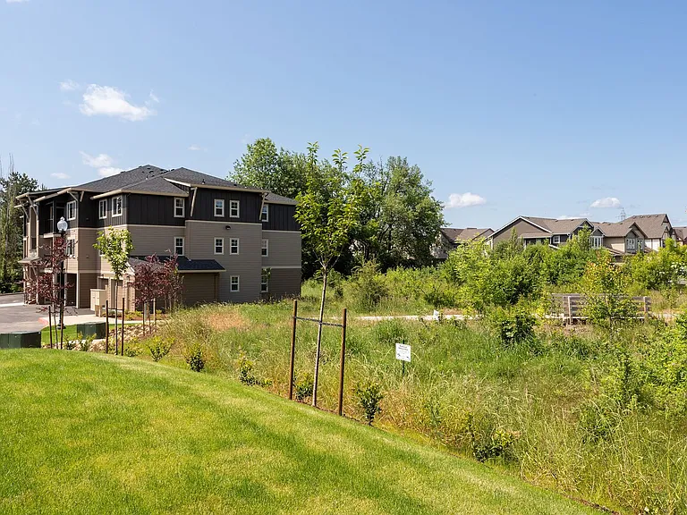 Live where you love at Edgewater Apartments — Photo 38