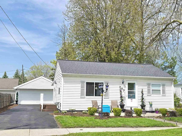 303 36th St, Bay City, MI 48708