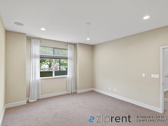 5th image of 6494 Tralee Village Dr