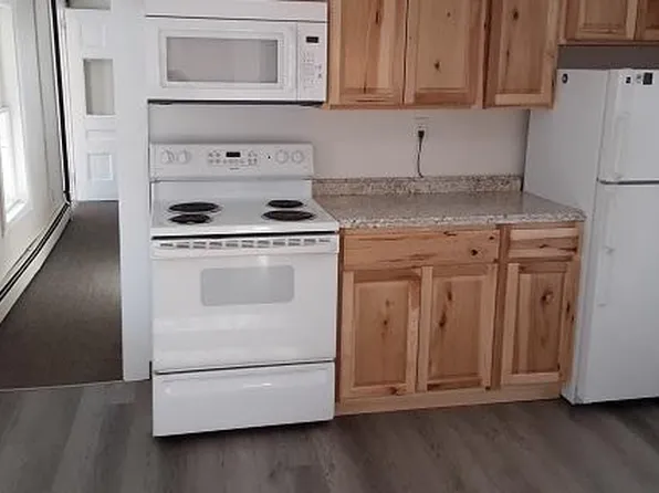 22 Middle St APT 2, Orono, ME 04473