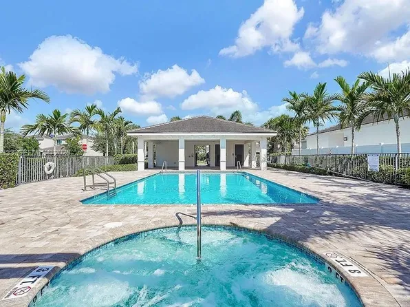 445 NW 36th Ave #445, Pompano Beach, FL 33069