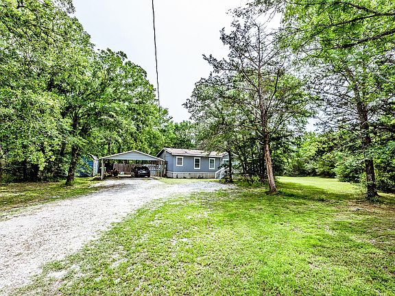 3rd image of 66 Horseshoe Lake Rd