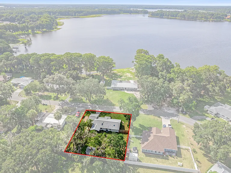 222 S Hunting Lodge Dr — Photo 2