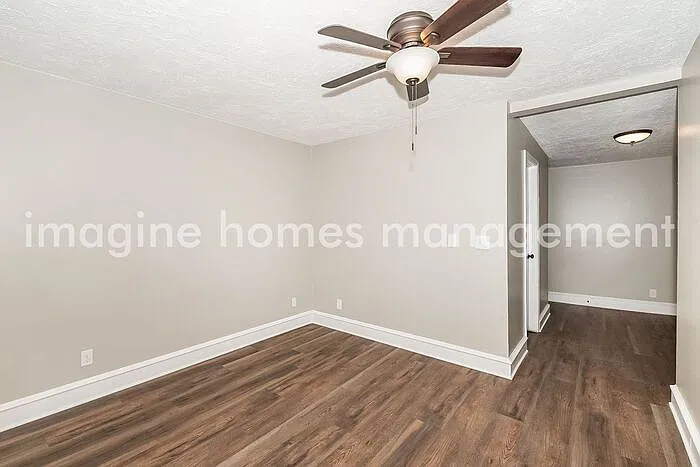 916 20th Ave NE — Photo 13