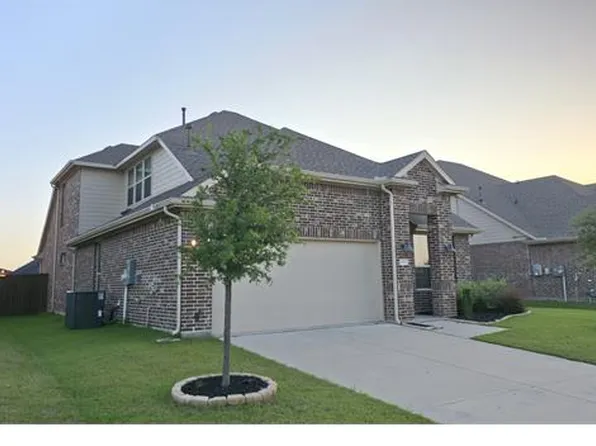 421 Tuscany Dr, Forney, TX 75126