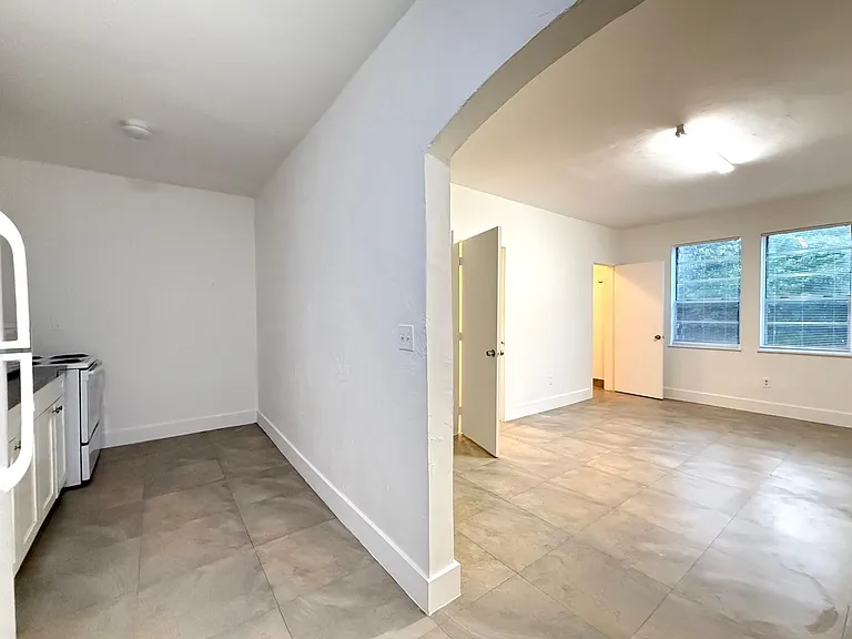 2701 NW 1st Ave #5 — Photo 9