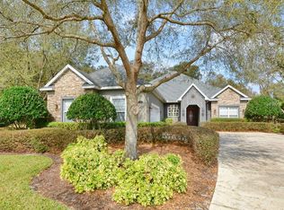 23223 Oak Cluster Dr, Sorrento, FL 32776