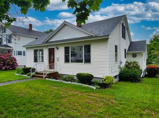 212 7th St, Bangor, ME 04401
