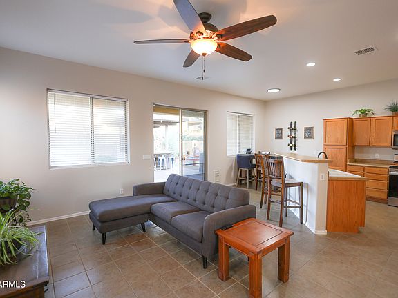 3rd image of 596 S Rowdy Ranch Road