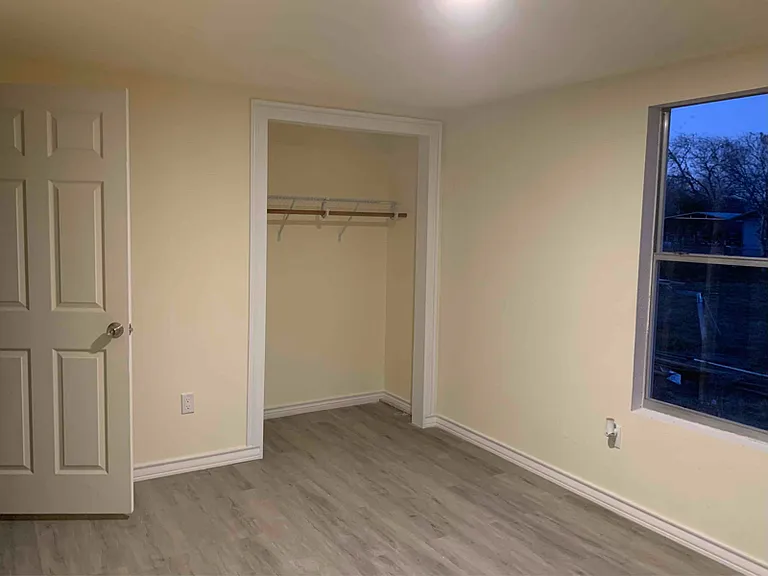 160 Lavaca Rd — Photo 9