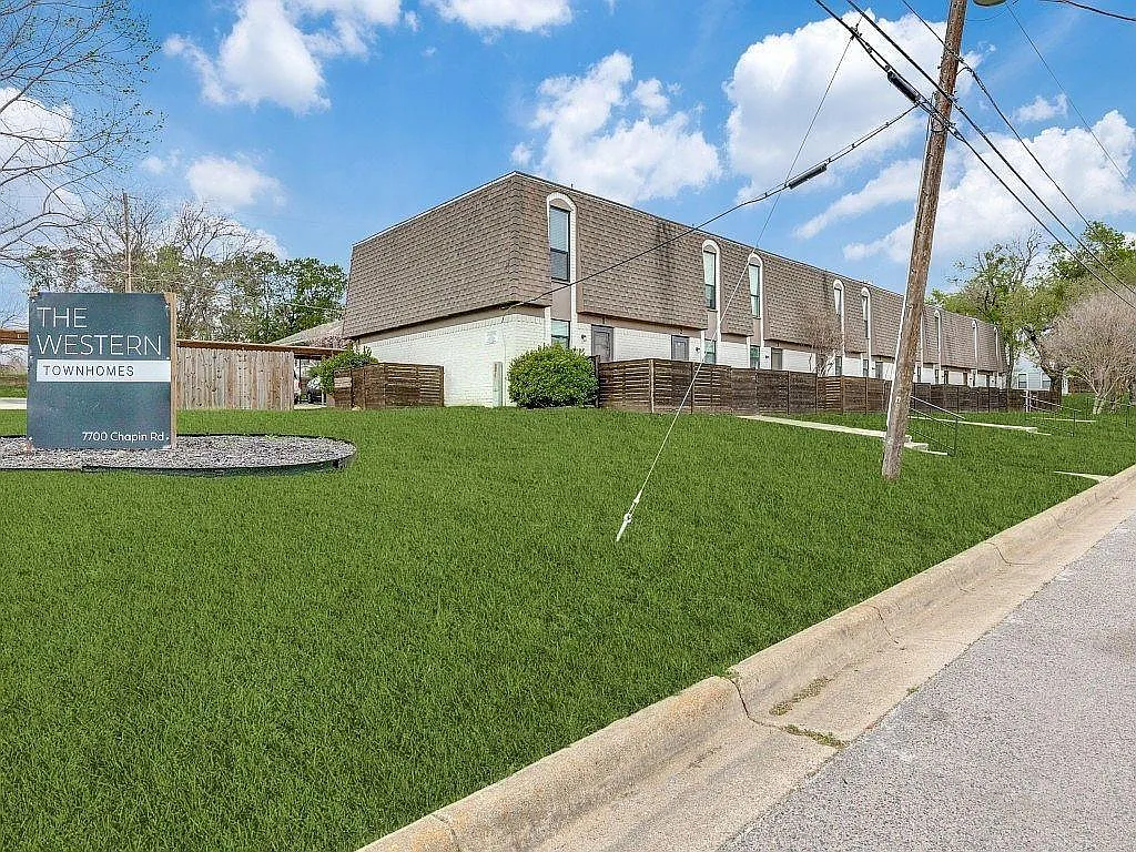 7700 Chapin Road - 5 — Photo 2