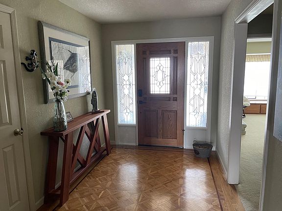 4th image of 5626 Starfish Ct