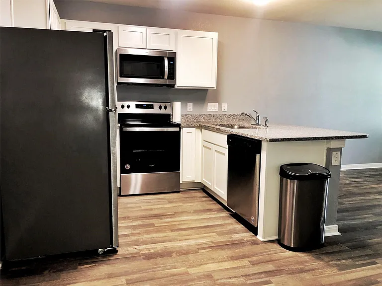 217 Cherry Tree — Photo 11
