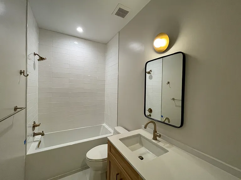1402 12th St NW #7 — Photo 6