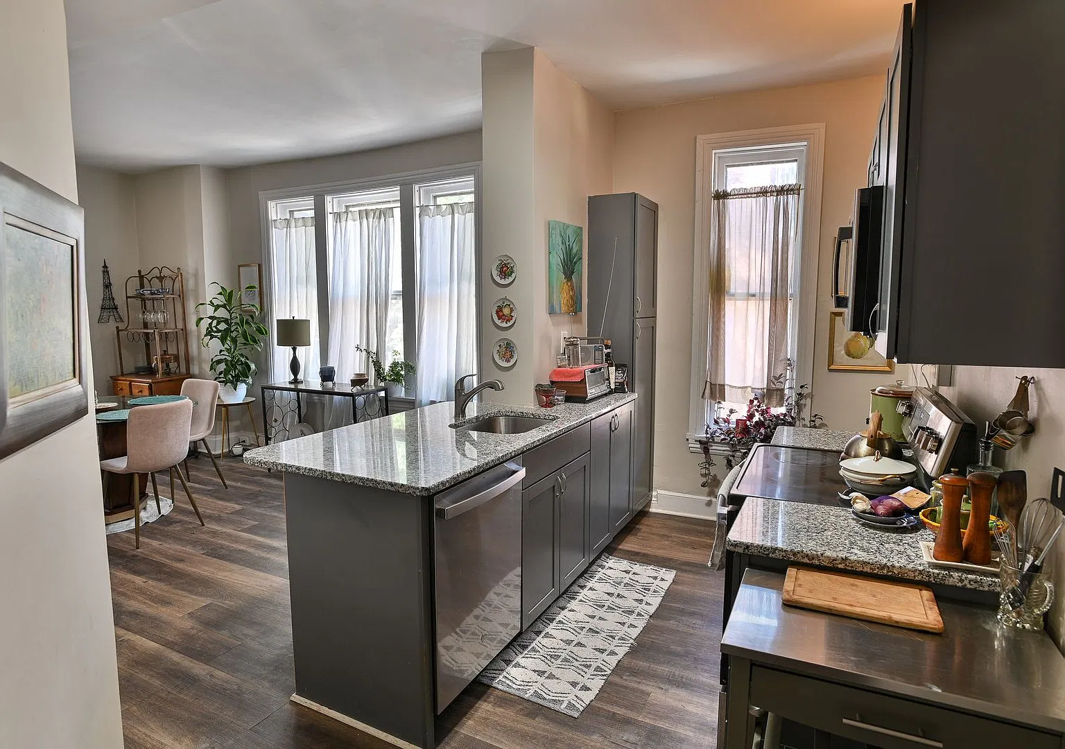208 Hamilton St — Photo 3