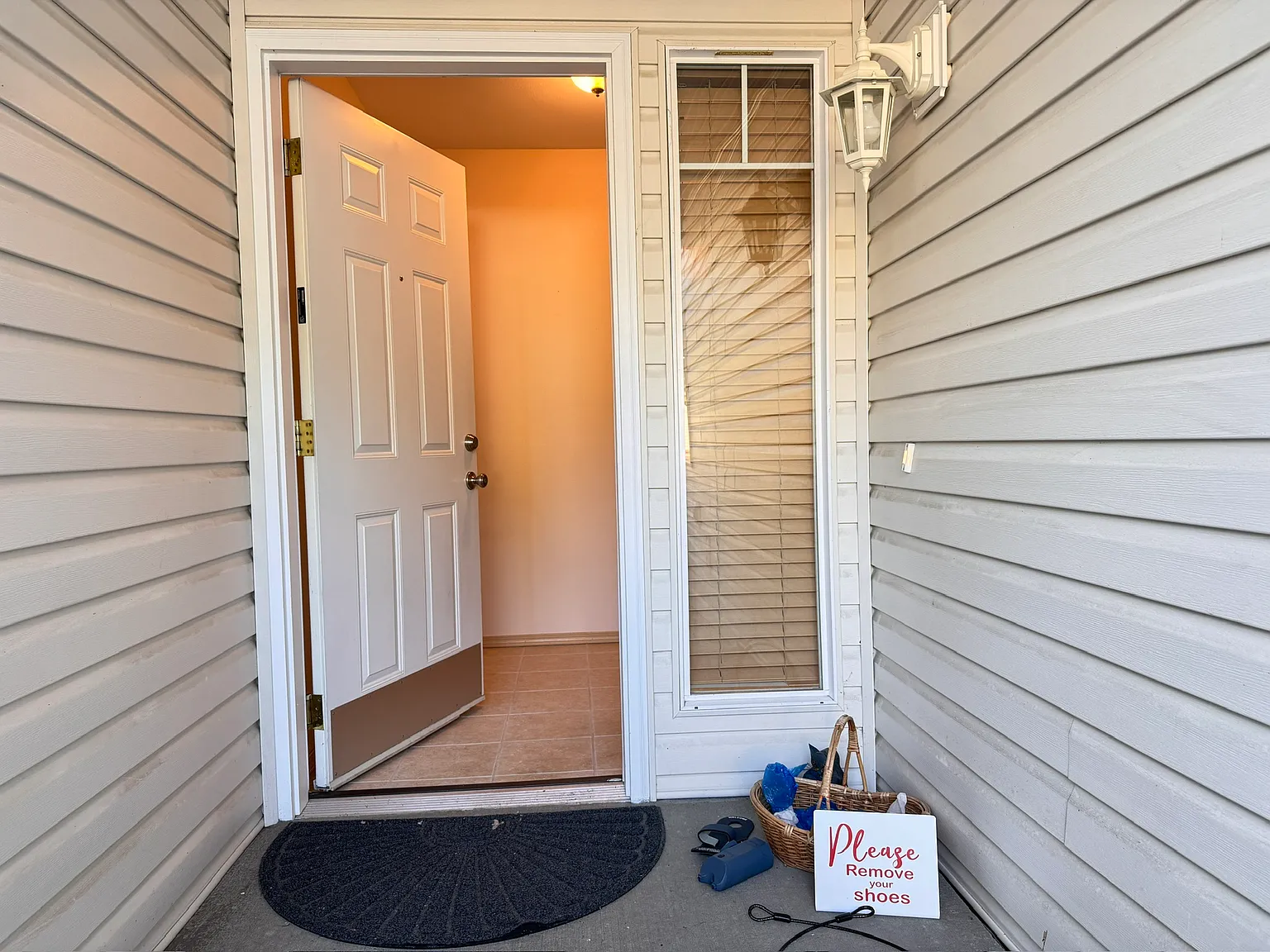 3 bed, 2.5 bath, 1722 sqft, $3,300 — Photo 4