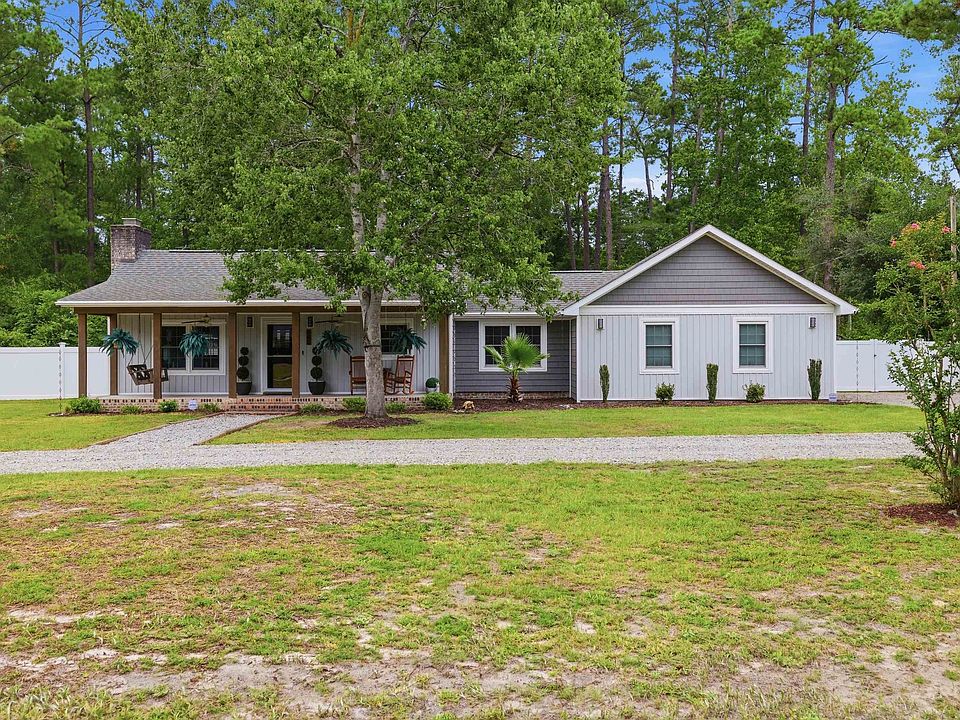 1st image of 946 Fox Hollow Rd.
