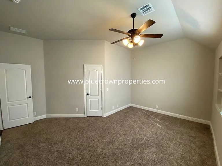 5211 Pentridge Dr — Photo 15