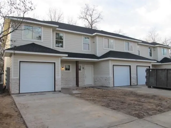 709 S 5th St #1, Bonham, TX 75418