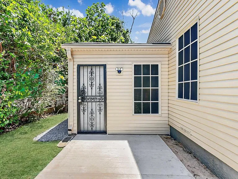 2538 Stovall Dr — Photo 7