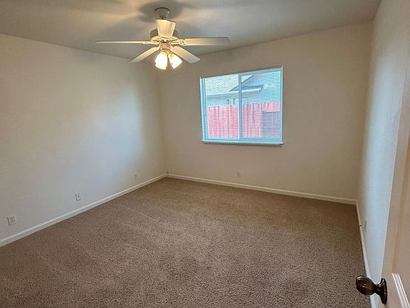 5th image of 58 Hawes Way