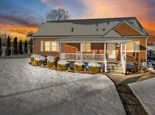 202 E Buck Ave, Rural Retreat, VA 24368