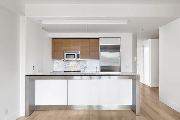 Sold by Compass | media 21