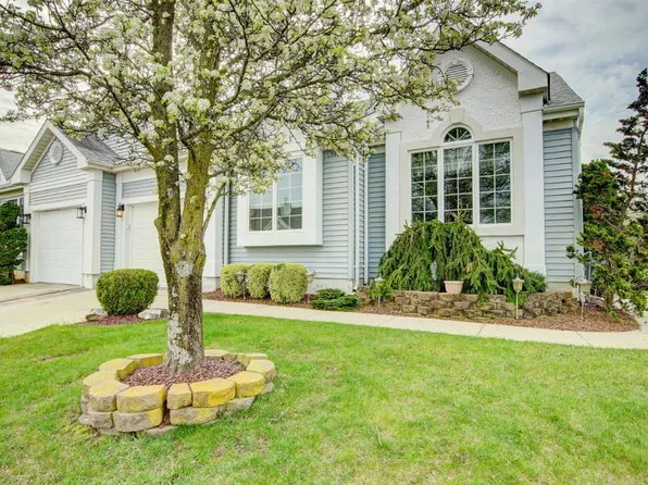 36 Ardsleigh Pl, Monroe Township, NJ 08831