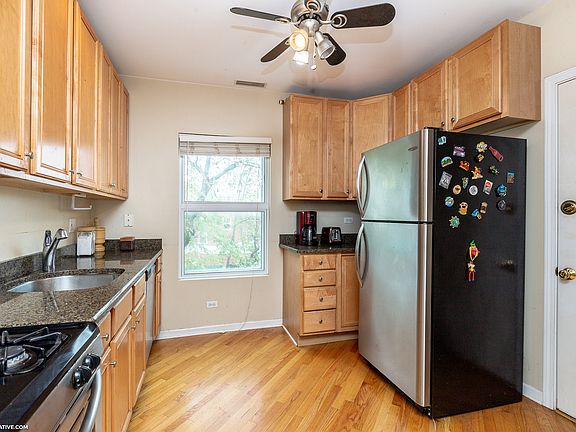 4th image of 3201 W Argyle St APT 3N