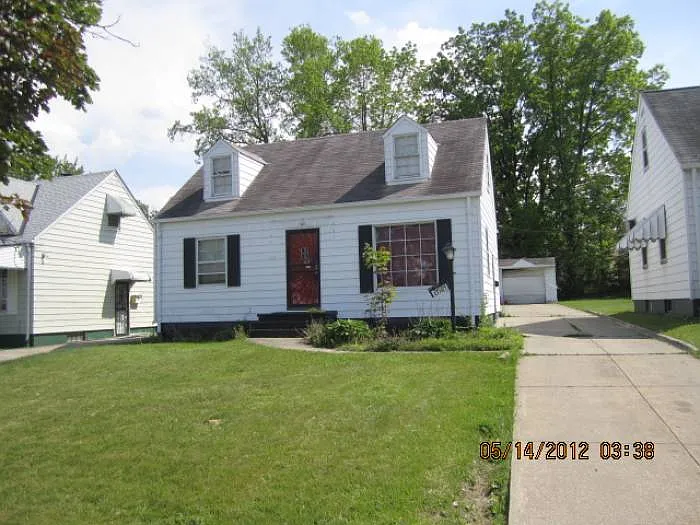 21504 Franklin Rd photo 1