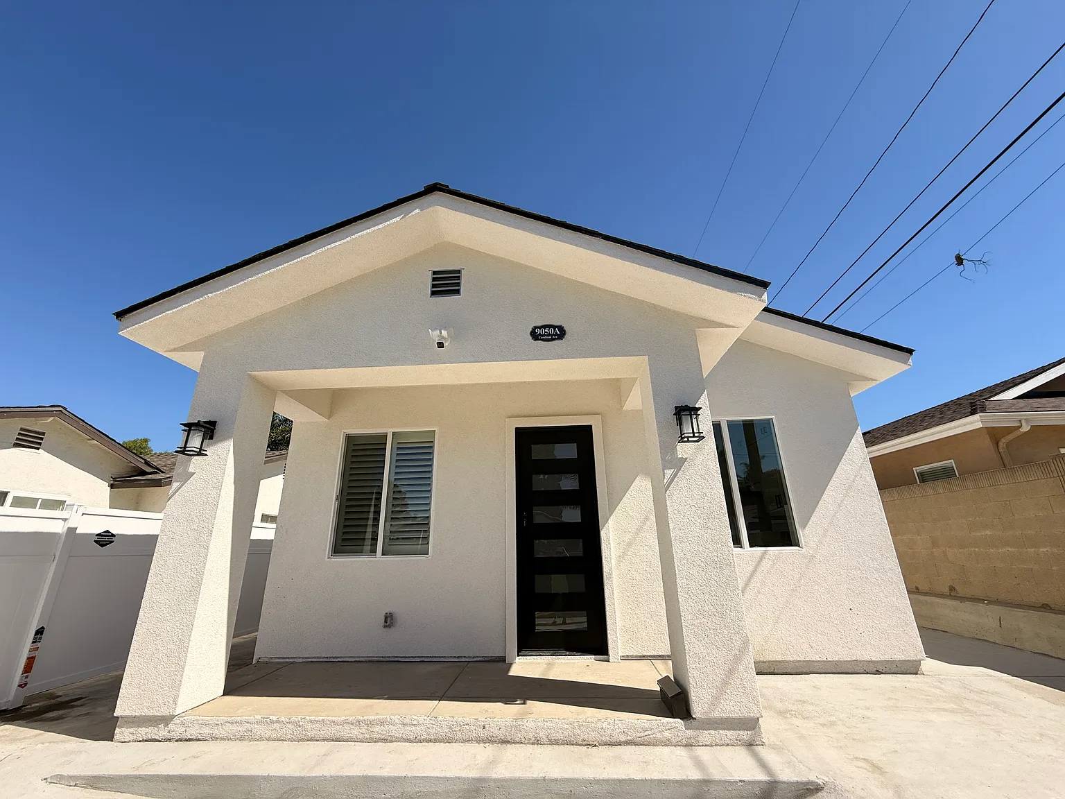 3 bed, 1000 sqft, $3,900 — Photo 1