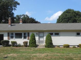 6 Heather Ln, Springfield, MA 01118