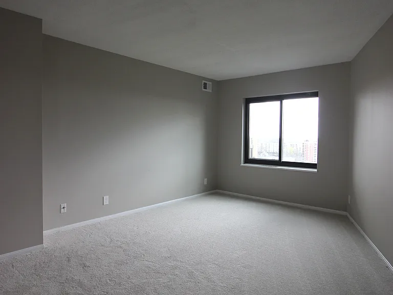 307 Yoakum Pkwy #1701 — Photo 17