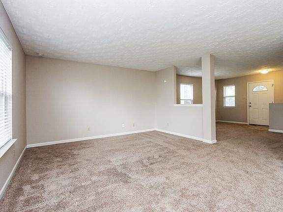 5th image of 105 Winterwood Dr