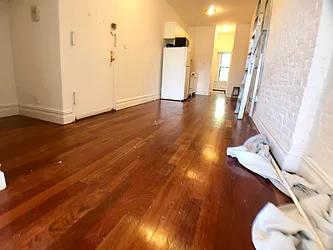 Rented by MOTION New York