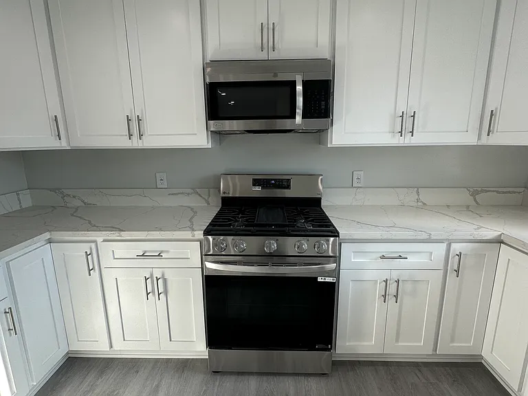 1118 S Holt Ave #5B — Photo 22