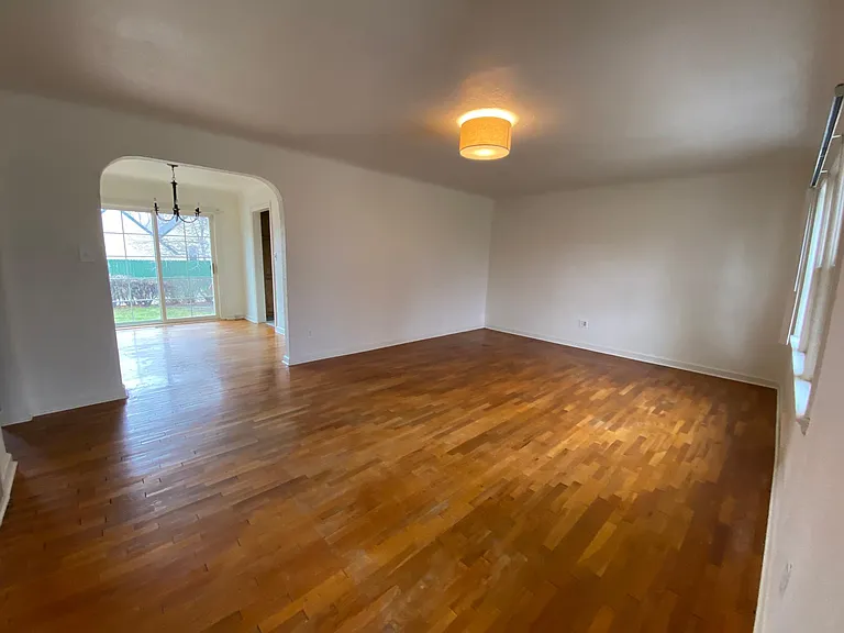 2327 Spruce St — Photo 3