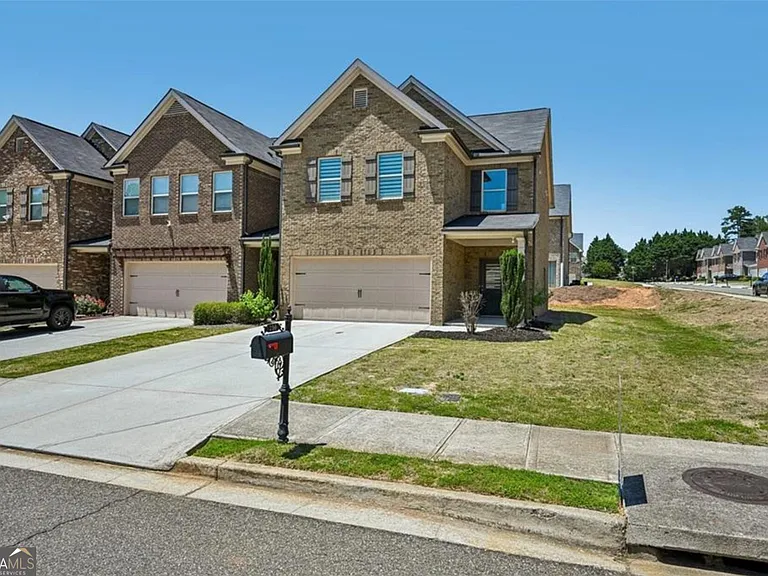256 Centerview Way — Photo 1