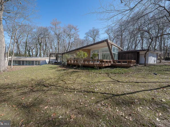 39 Fairview Rd, Narberth, PA 19072