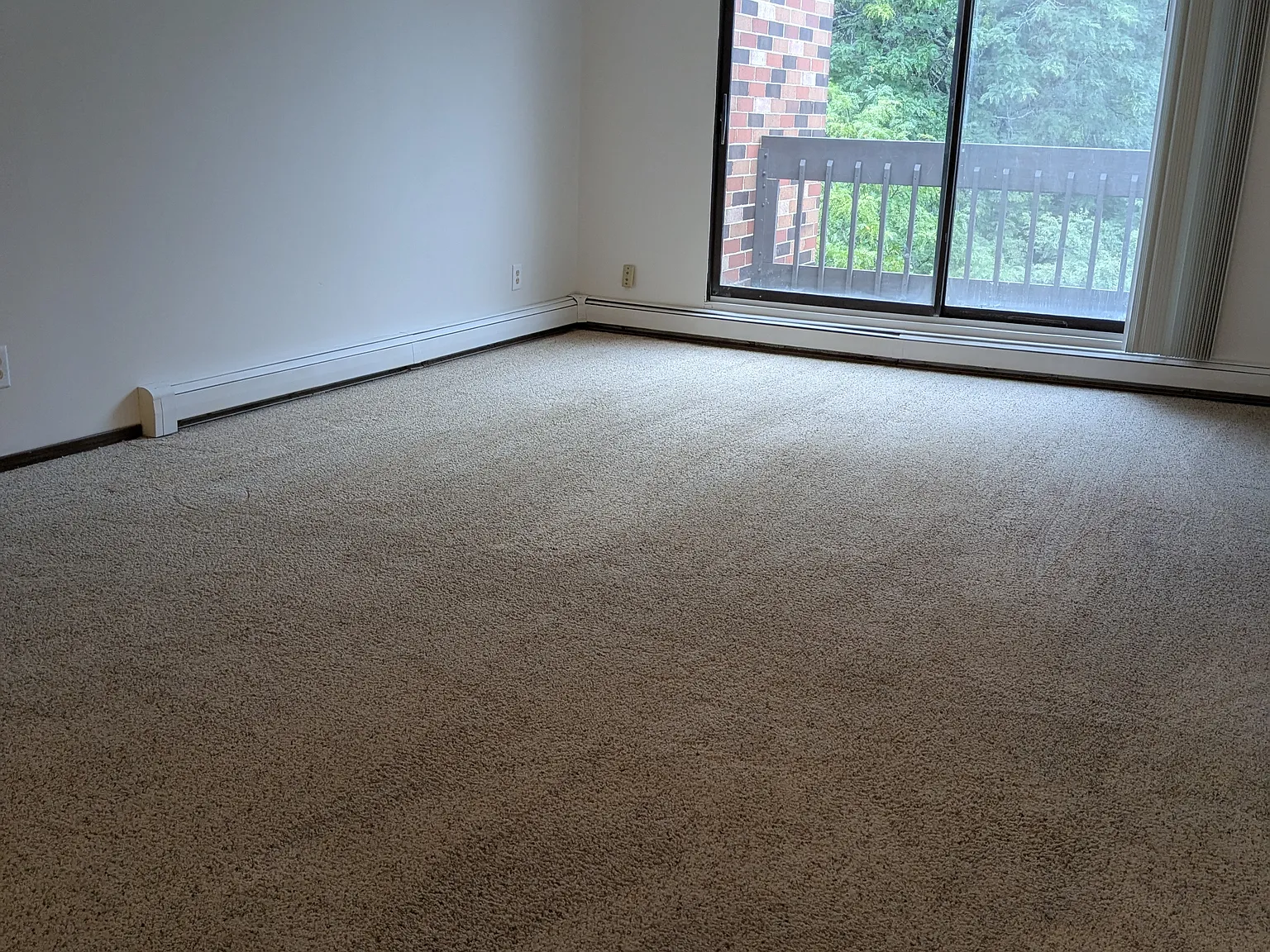 1 bed, 735 sqft, $1,295 — Photo 2