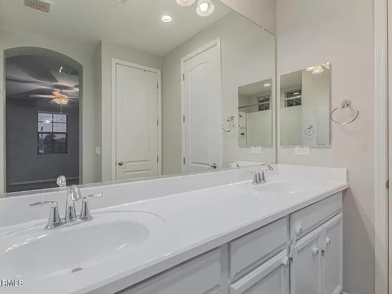 3954 E Turley St — Photo 28