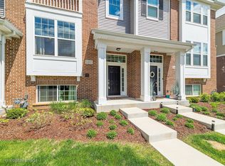 1443 N Charles Ave, Naperville, IL 60563