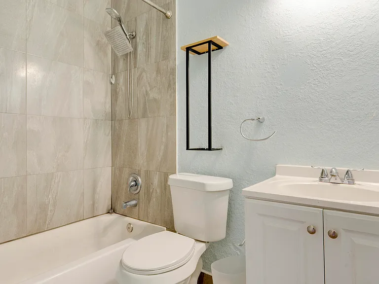 4782 Sunny Palm Cir #D — Photo 32