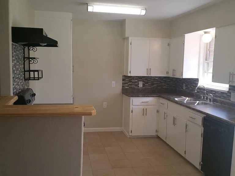 2934 Healey Dr — Photo 4