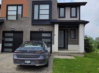 997 West Village Sq, London, ON N6H 0J7