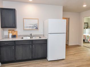 300 W 10th St #F68CE2476, Storm Lake, IA 50588