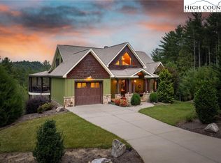 5378 Oak Crest Lane, Lenoir, NC 28645