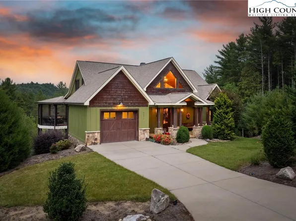 5378 Oak Crest Lane, Lenoir, NC 28645