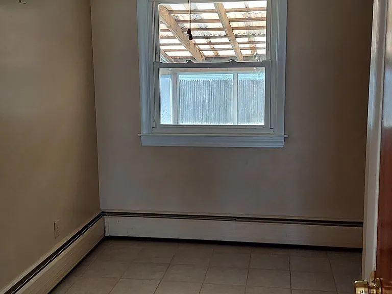 105 Hanover St — Photo 20